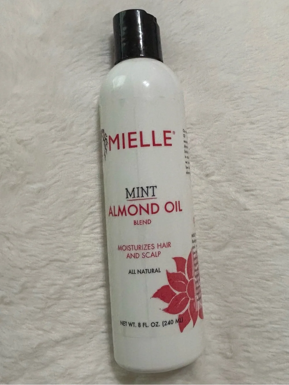 Mielle Mint Almond Oil Blend - Nourishing Body & Bath Oil (White/Red)